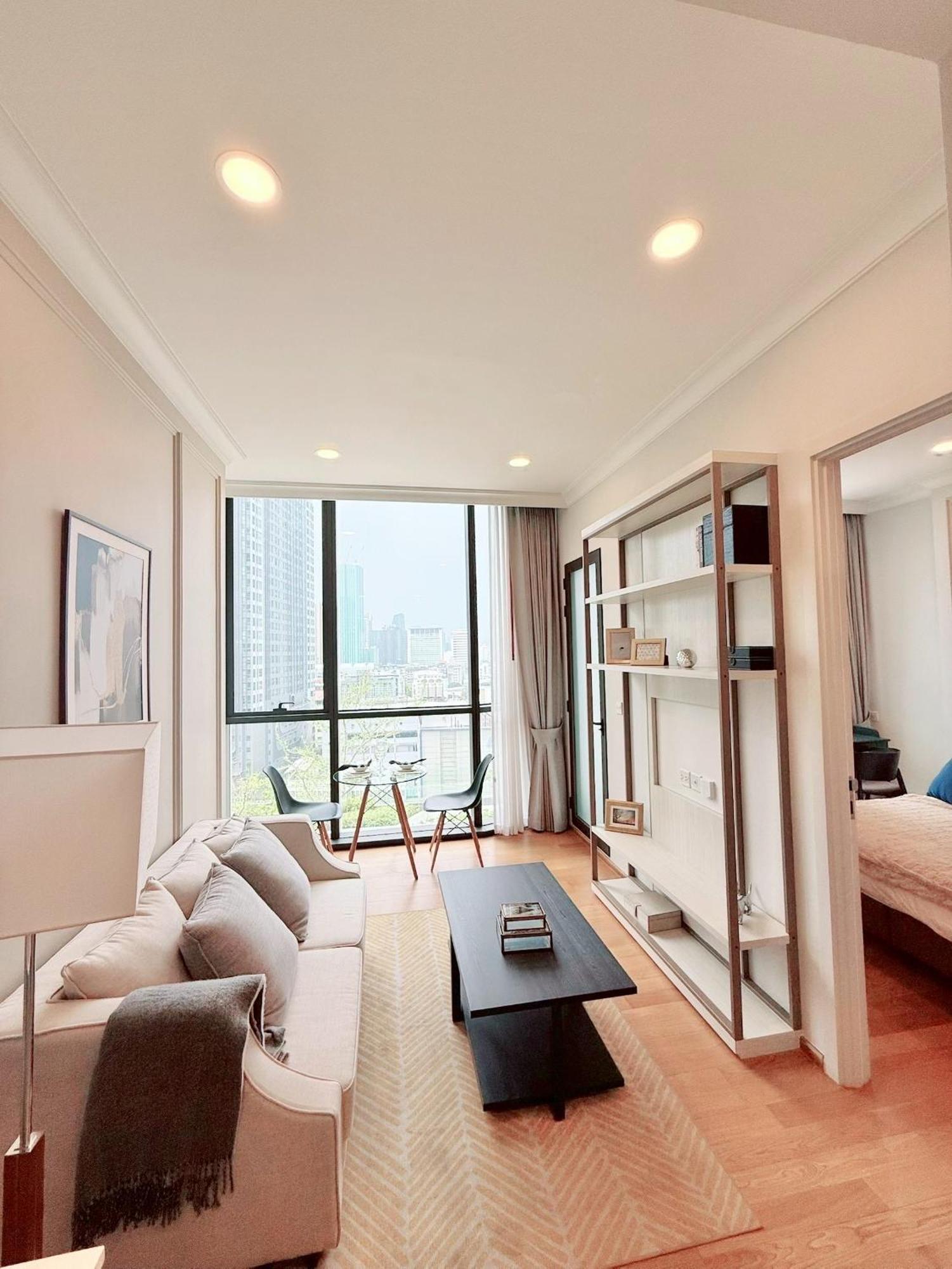 Newly Decorated Apartment *