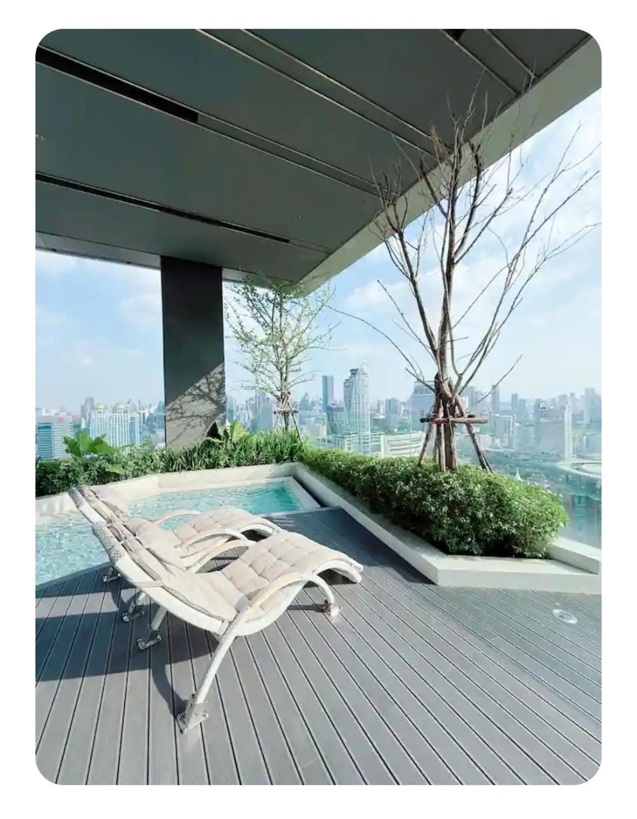 Newly Decorated Apartment *